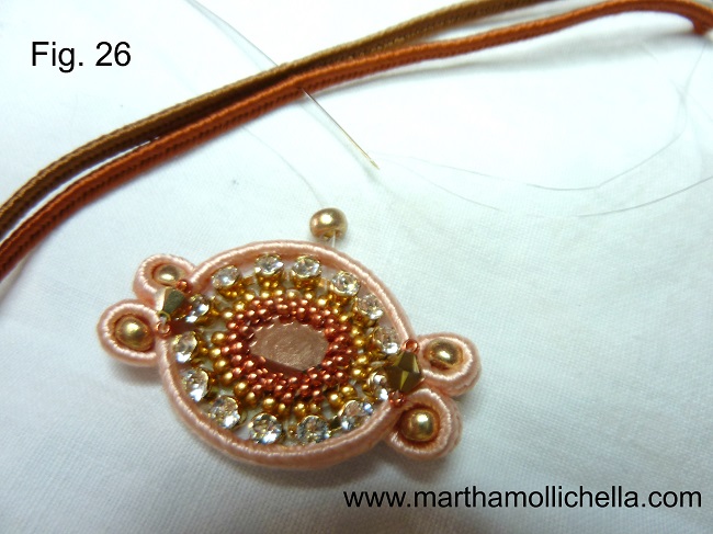 bague-stay-classy-cabochon-PureCrystal-en-perle-miyuki-chaine-PureCrystal-en-soutache-026