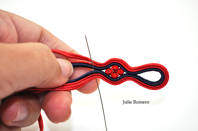 Bracelet in soutache and PureCrystal crystals : Step 4 Bracelet in soutache and PureCrystal crystals : Step 4