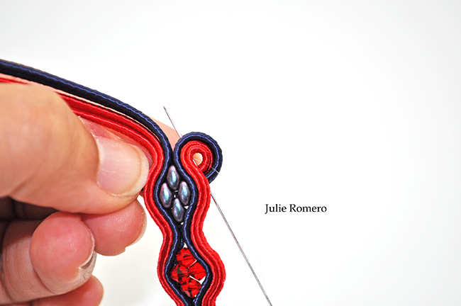 Bracelet in soutache and PureCrystal crystals : Step 6 Bracelet in soutache and PureCrystal crystals : Step 6
