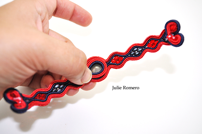 Bracelet in soutache and PureCrystal crystals : Step 15 Bracelet in soutache and PureCrystal crystals : Step 15