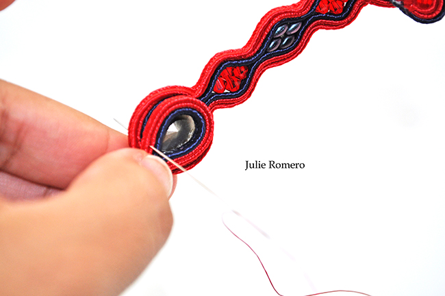 Bracelet in soutache and PureCrystal crystals : Step 16 Bracelet in soutache and PureCrystal crystals : Step 16