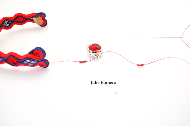 Bracelet in soutache and PureCrystal crystals : Step 19 Bracelet in soutache and PureCrystal crystals : Step 19