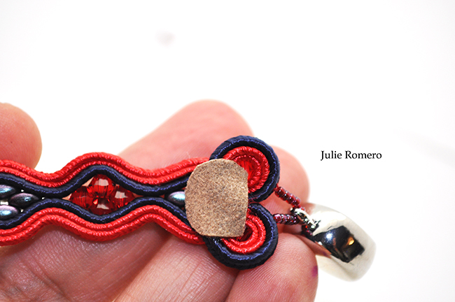 Bracelet in soutache and PureCrystal crystals : Step 22 Bracelet in soutache and PureCrystal crystals : Step 22