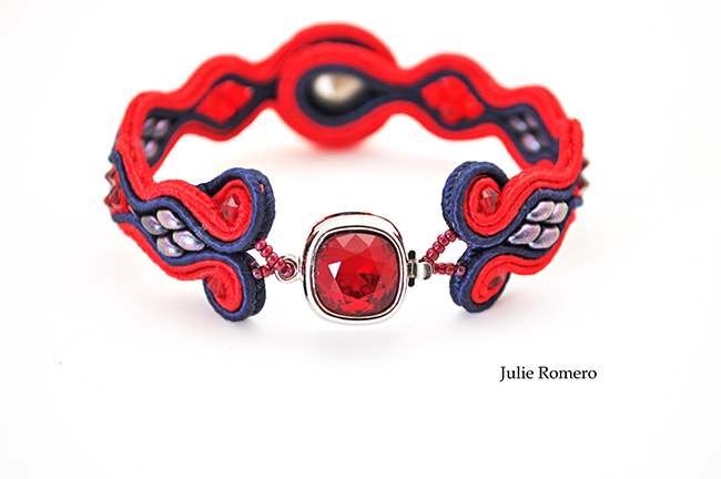 Bracelet in soutache and PureCrystal crystals : Step 23 Bracelet in soutache and PureCrystal crystals : Step 23