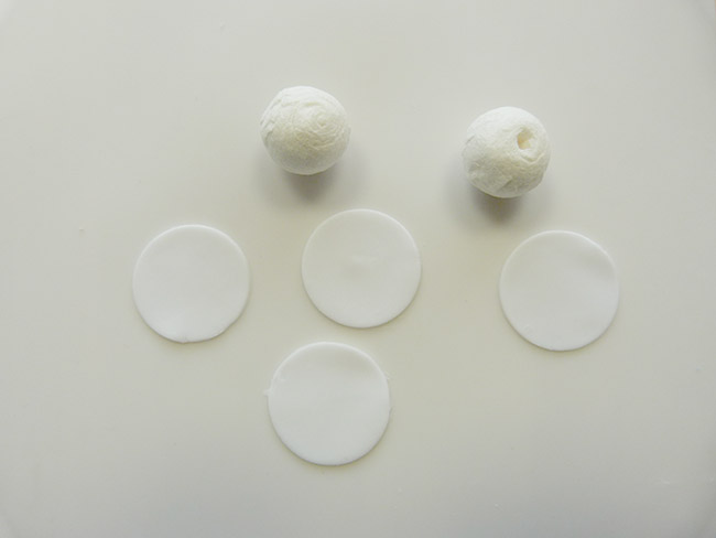 Earrings with hollow beads made of polymer clay : Step 1