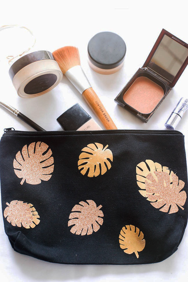 Schema DIY Custo of a clutch with philodendron Schema DIY Custo of a clutch with philodendron