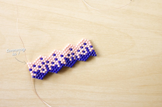 diy-brick-stitch-sautoir_zig-zag-miyuki-bleu-cobalt-rose-poudree-01