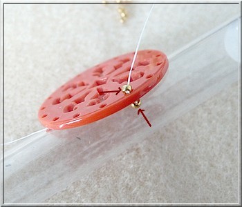 Schéma gratuit Puca pendentif Cheyenne tissage de perles en verre tchèques Arcos et Minos autour d'un intercalaire multirangs ajouré en plexiglas