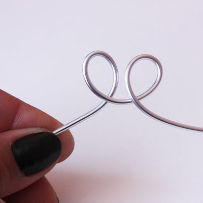 marque_place_former_boucle_alu4