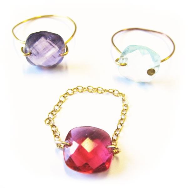 Rings with faceted Spacer and brass wire