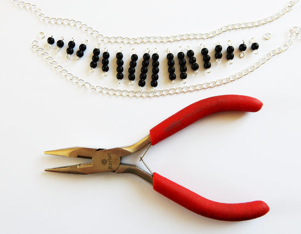 Collier_Sequins_Gouttes_email_epoxy_et_Perles_rondes-8 Collier_Sequins_Gouttes_email_epoxy_et_Perles_rondes-8