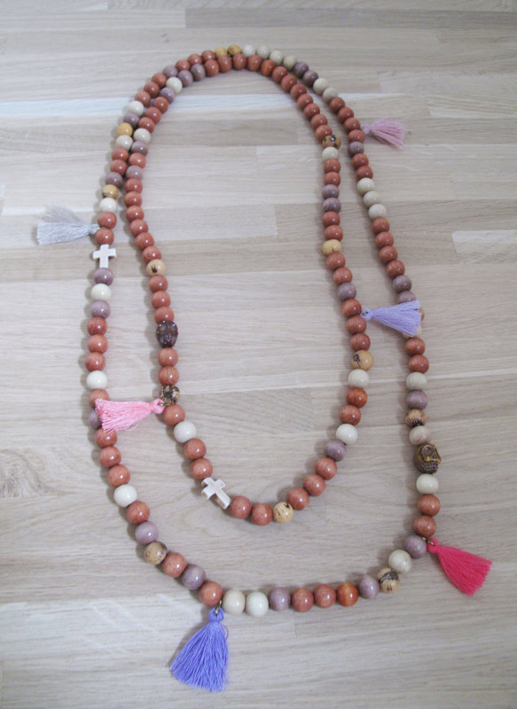 collier_pompons_0