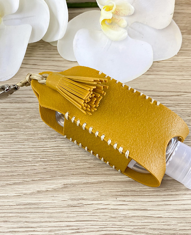 Schema  DIY accessory hydroalcoholic gel case in leather effect polymer clay