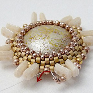 &eacute;tape 14 - boucles d'oreilles Aliona cabochon et perles en verre Piros par Puca &reg;