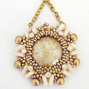 &eacute;tape 23 - boucles d'oreilles Aliona cabochon et perles en verre Piros par Puca &reg;