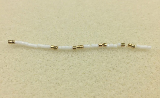 DIY Chic 3D triangle weaving earrings by Miyuki Delicas 11/0 : Step 1