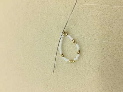 DIY Chic 3D triangle weaving earrings by Miyuki Delicas 11/0 : Step 4