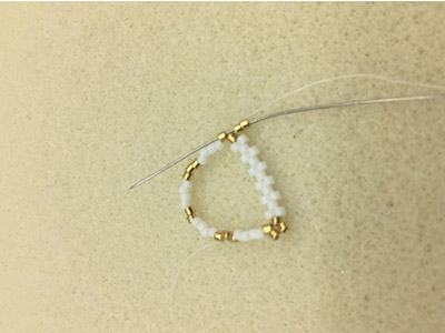 DIY Chic 3D triangle weaving earrings by Miyuki Delicas 11/0 : Step 5