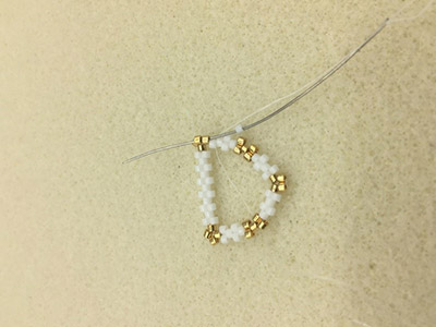 DIY Chic 3D triangle weaving earrings by Miyuki Delicas 11/0 : Step 6