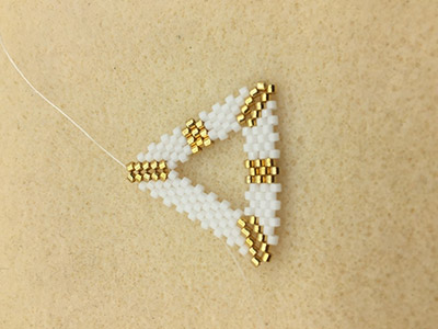DIY Chic 3D triangle weaving earrings by Miyuki Delicas 11/0 : Step 7