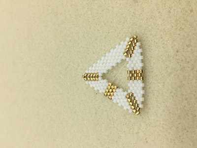 DIY Chic 3D triangle weaving earrings by Miyuki Delicas 11/0 : Step 8