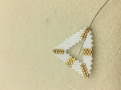DIY Chic 3D triangle weaving earrings by Miyuki Delicas 11/0 : Step 10
