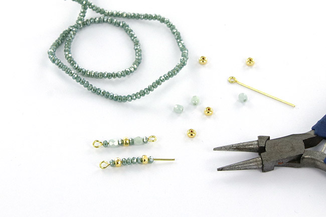 Bracelet using glass beads