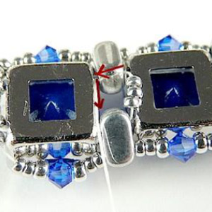 step 13-bracelet-crystals-PureCrystal-pearls-glass-Puca