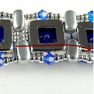 step 14-bracelet-crystals-PureCrystal-pearls-glass-Puca