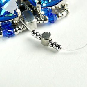 step 17-bracelet-crystals-PureCrystal-pearls-glass-Puca