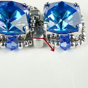 step 18-bracelet-crystals-PureCrystal-pearls-glass-Puca