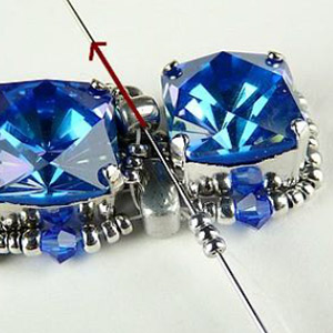 step 19-bracelet-crystals-PureCrystal-pearls-glass-Puca