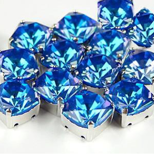 step 2-bracelet-crystals-PureCrystal-pearls-glass-Puca