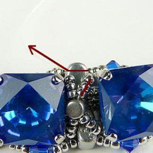 step 20-bracelet-crystals-PureCrystal-pearls-glass-Puca