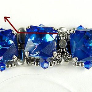step 21-bracelet-crystals-PureCrystal-pearls-glass-Puca