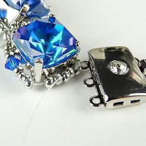 étape23 bracelet PureCrystal-crystal-glass-beads-Puca