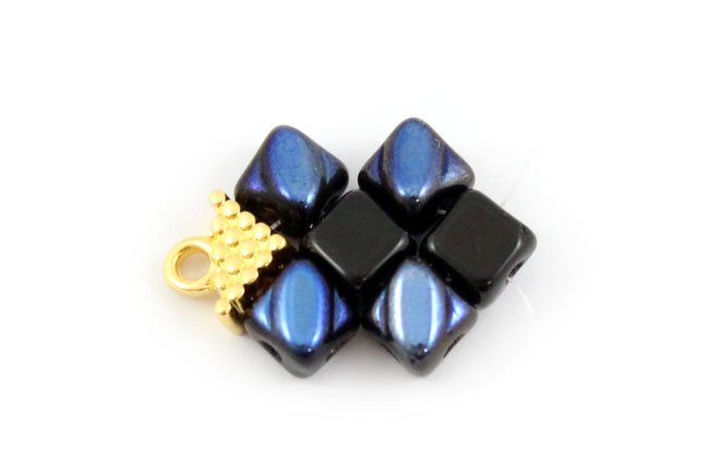 Silky Beads glass bead bracelet with special tips : Step 3