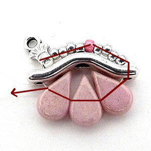 Lucie Necklace with Bowtrio spacer and Amos glass beads by Puca : Step 3 Lucie Necklace with Bowtrio spacer and Amos glass beads by Puca : Step 3