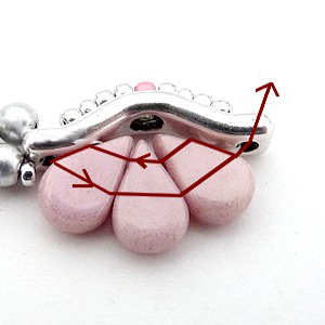 Lucie Necklace with Bowtrio spacer and Amos glass beads by Puca : Step 9 Lucie Necklace with Bowtrio spacer and Amos glass beads by Puca : Step 9