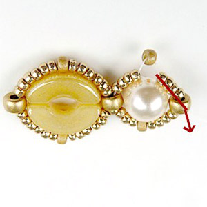 Step 11 - Pepa Puca glass pearl necklace