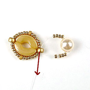 Step 6 - Pepa Puca glass pearl necklace