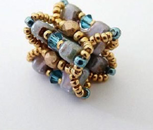 Step 20 -DIY pearl necklace Talia Puca