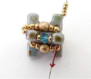 Step 13 -DIY pearl necklace Talia Puca