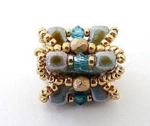 Step 17 -DIY pearl necklace Talia Puca