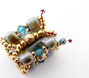 Step 18 -DIY pearl necklace Talia Puca