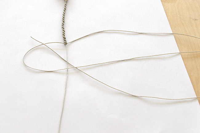 Fine aquamarine and macrame necklace : Step 4