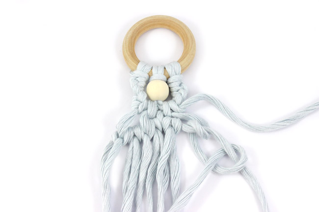 diy sapin macram&eacute; bleu clair