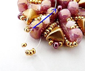 Step 12 DIY Thais Pendant in Glass Beads by Puca