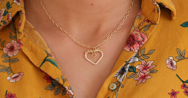 Schema Heart pendants in miyuki delicas 15 brick stitch technique Schema Heart pendants in miyuki delicas 15 brick stitch technique