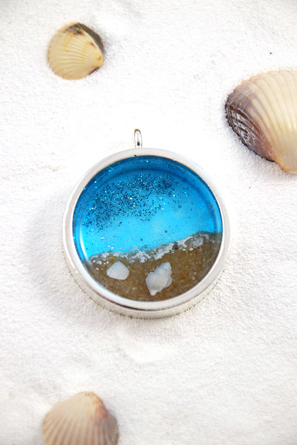Schema Pendant resin UV led landscape of seaside Schema Pendant resin UV led landscape of seaside